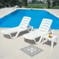 Столик для шезлонга пластиковый Zambak